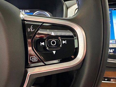 Used 2021 Volvo XC90 T8 Inscription Expression w/ Climate Package image 19