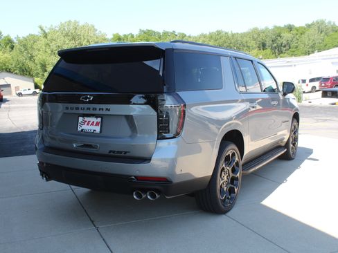 New 2026 Chevrolet Suburban RST AWD/4WD image 4