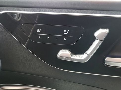 Used 2025 Mercedes-Benz C 300 4MATIC Sedan image 34