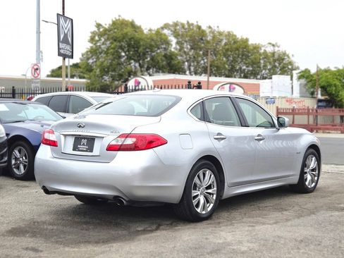 Used 2012 INFINITI M35 w/ Premium Pkg RWD image 5