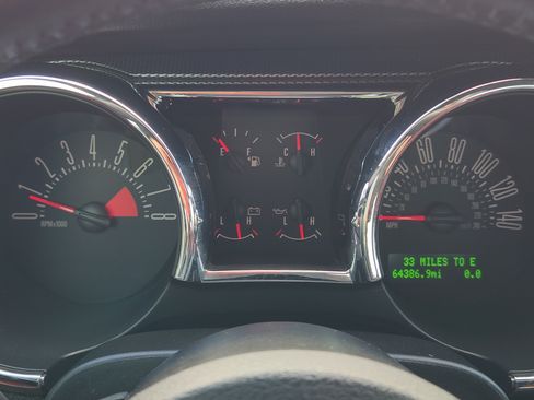 Used 2006 Ford Mustang GT Premium RWD image 16