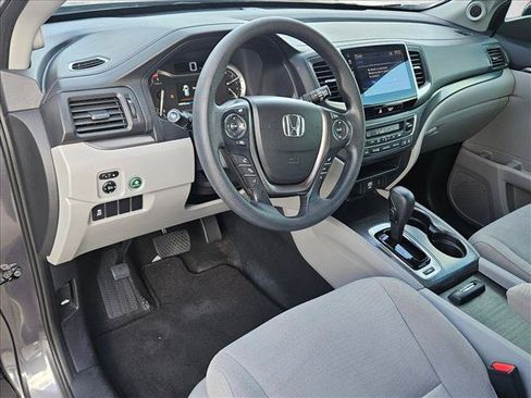 Used 2017 Honda Pilot EX image 10