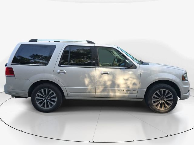 Used 2015 Lincoln Navigator 4WD image 5