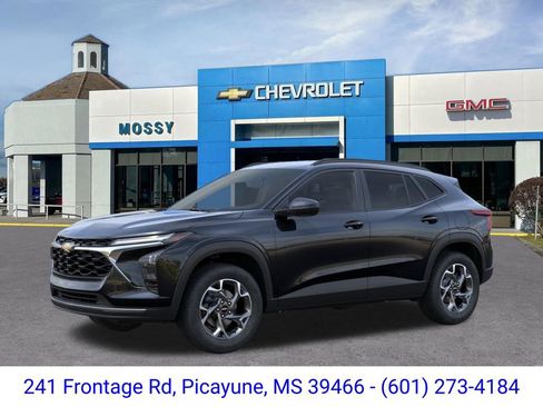 New 2026 Chevrolet Trax LT w/ LT Convenience Package FWD image 2