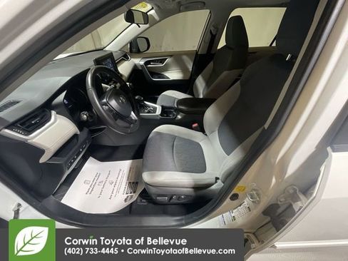 Used 2019 Toyota RAV4 XLE image 15