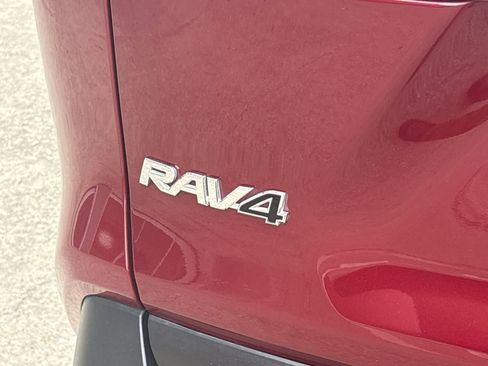 Used 2019 Toyota RAV4 Limited w/ Limited Grade Weather Package AWD/4WD image 18