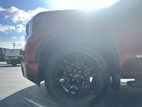Used 2023 GMC Sierra 1500 Elevation w/ LPO, Elevation Black Package AWD/4WD image 21