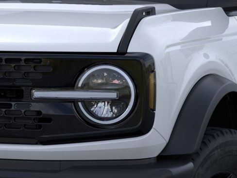 New 2025 Ford Bronco Outer Banks w/ Black Appearance Package image 20