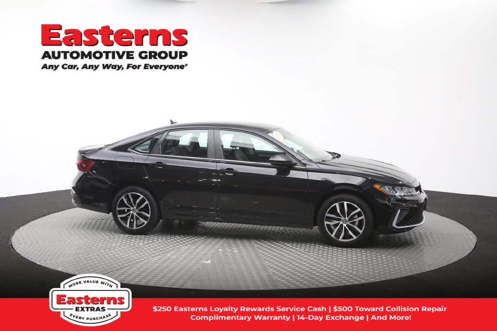 Used 2025 Volkswagen Jetta SE FWD image 47