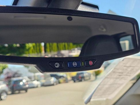 Used 2022 Chevrolet Colorado LT w/ Fleet Safety Package RWD image 39