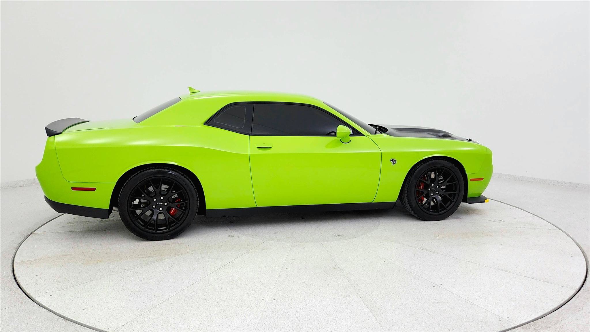 Used 2015 Dodge Challenger SRT Hellcat RWD image 5