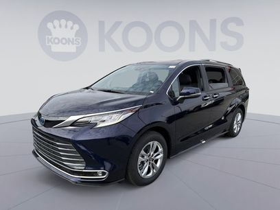 New 2025 Toyota Sienna Limited