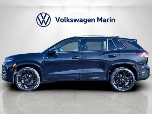 New 2026 Volkswagen Tiguan SE R-Line image 2