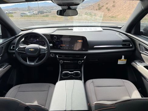 New 2026 Chevrolet Traverse LT FWD image 17