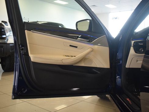 Used 2019 BMW 530i w/ Convenience Package image 37