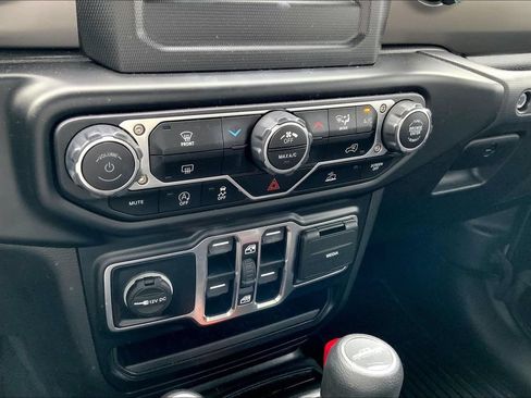 Used 2022 Jeep Gladiator Sport AWD/4WD image 30