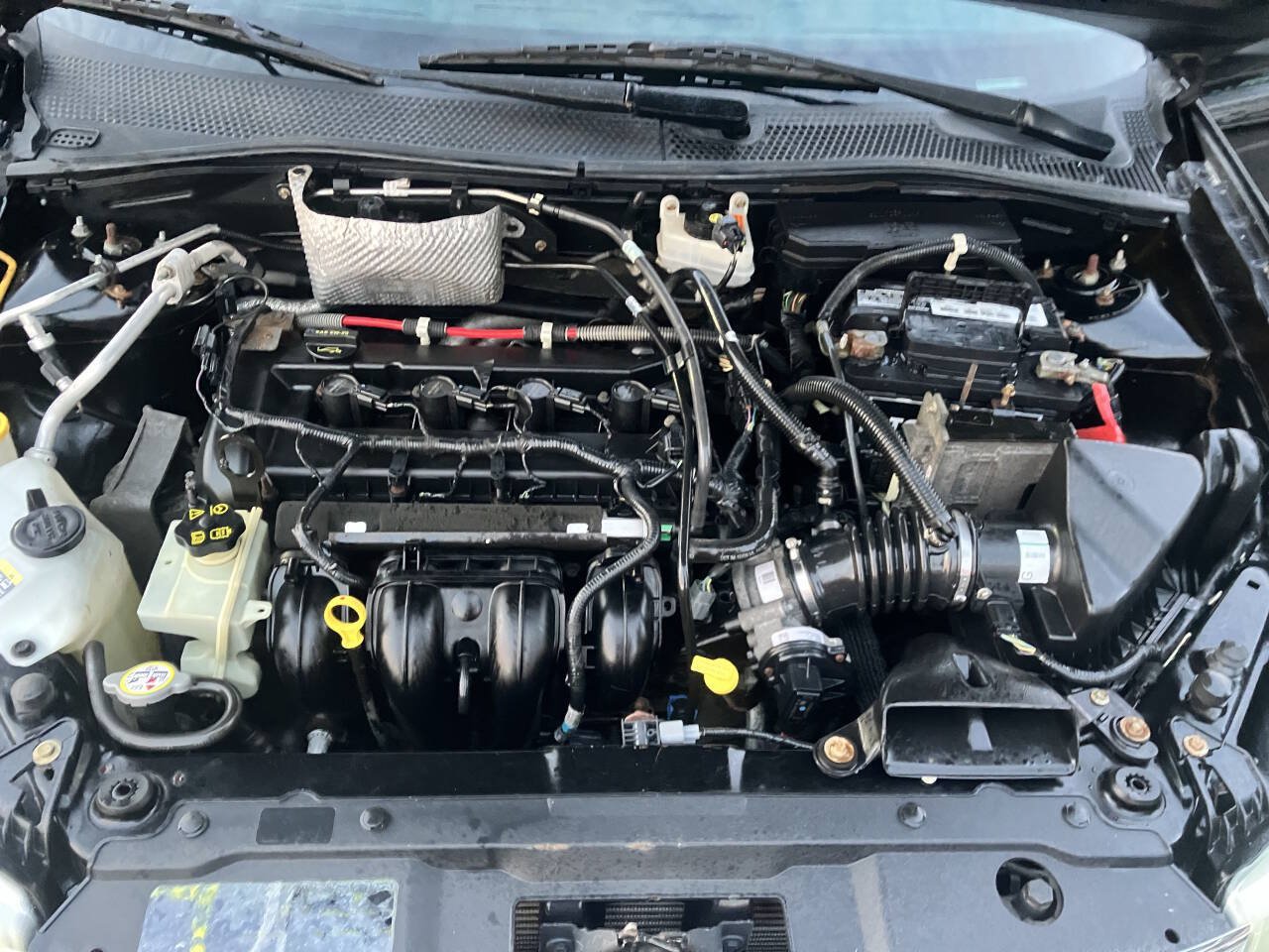 Used 2010 Ford Focus SE FWD image 36