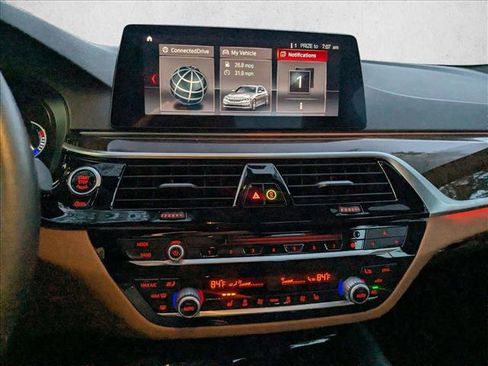 Used 2019 BMW 540i w/ Convenience Package image 11