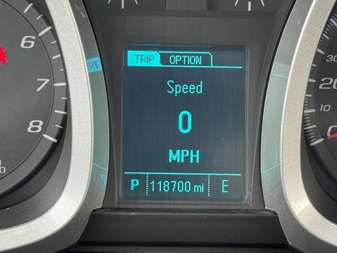 Used 2017 Chevrolet Equinox LT w/ Convenience Package image 18