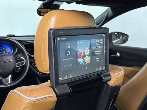 Used 2021 Chrysler Pacifica Pinnacle image 42