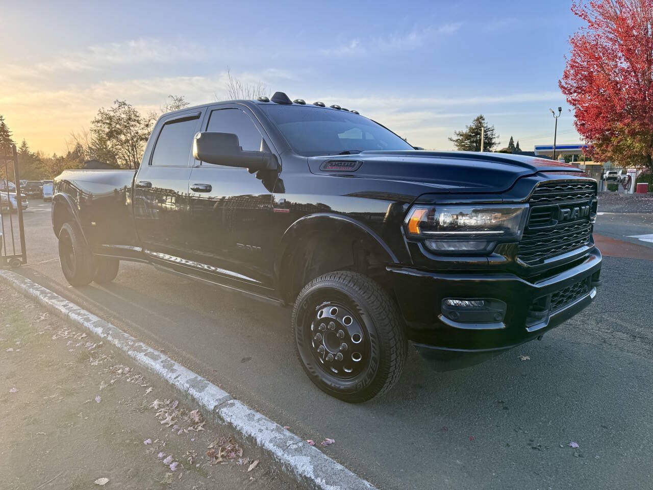 Used 2020 RAM 3500 Limited AWD/4WD image 2