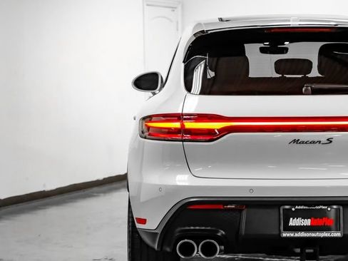 Used 2022 Porsche Macan S AWD/4WD image 43
