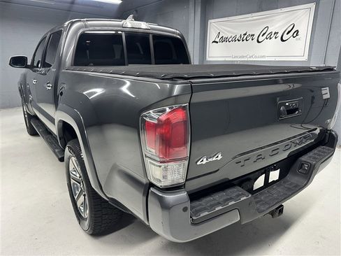 Used 2016 Toyota Tacoma Limited image 4
