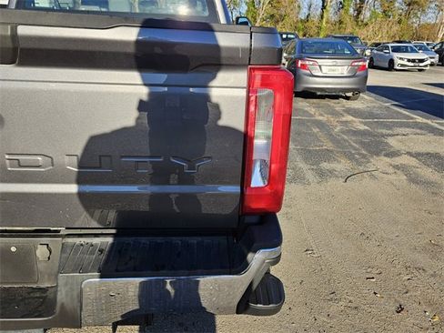 Used 2023 Ford F250 XL image 12