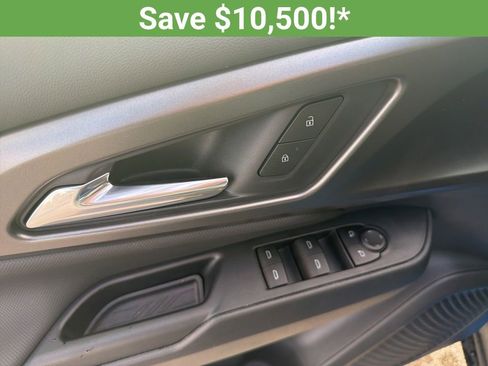 New 2026 Chevrolet Equinox EV LT image 17