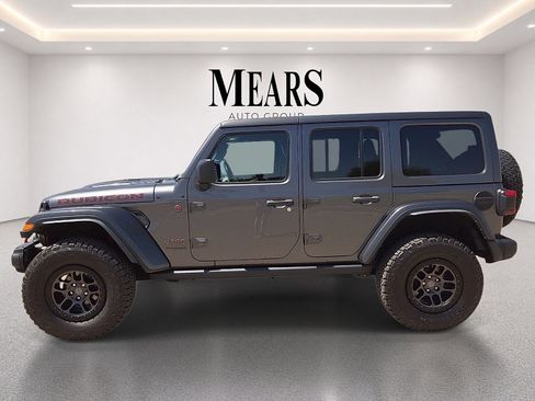Used 2022 Jeep Wrangler Unlimited Rubicon w/ Xtreme Recon 35" Tire Package AWD/4WD image 2