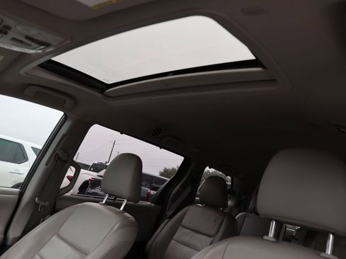 Used 2020 Toyota Sienna XLE image 13