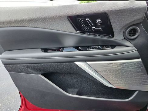 New 2025 Cadillac Optiq Sport 2 AWD/4WD image 31