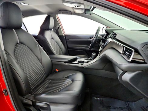 Used 2019 Toyota Camry SE image 20