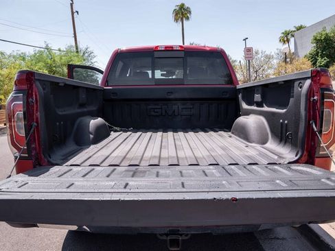 Used 2018 GMC Sierra 1500 SLT AWD/4WD image 18