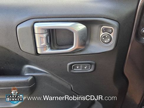 Used 2024 Jeep Wrangler Unlimited Rubicon w/ Technology Group AWD/4WD image 33