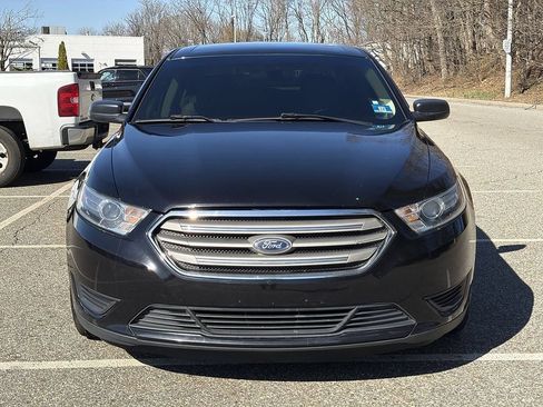 Used 2019 Ford Taurus SE FWD image 14