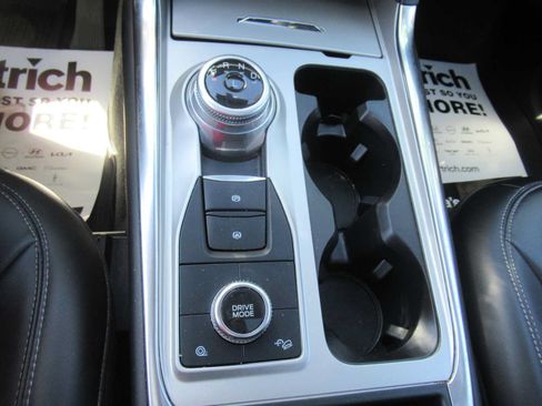 Used 2023 Ford Explorer XLT w/ Equipment Group 202A AWD/4WD image 27