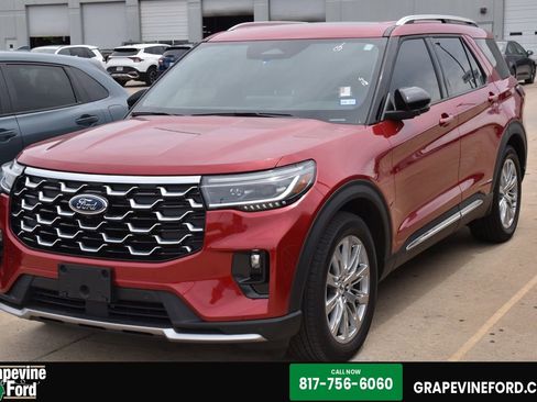 Used 2025 Ford Explorer Platinum image 1