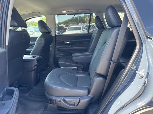 Used 2026 Toyota Grand Highlander AWD Hybrid image 26