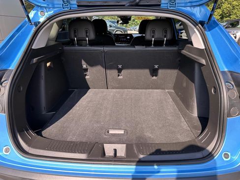 Used 2025 Chevrolet Trax ACTIV w/ Sunroof Package FWD image 7