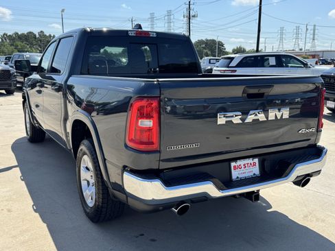 Used 2025 RAM 1500 Big Horn AWD/4WD image 9