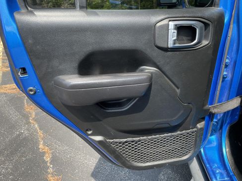 Used 2022 Jeep Gladiator Sport AWD/4WD image 39