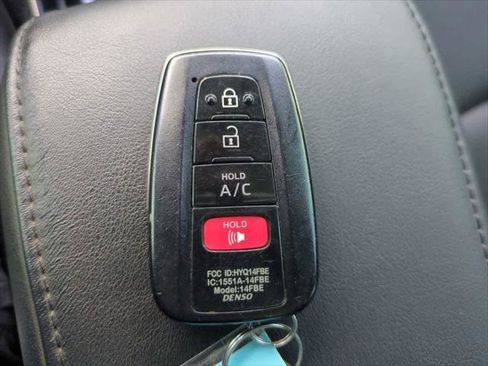 Certified 2018 Toyota Prius Prime Advanced image 27