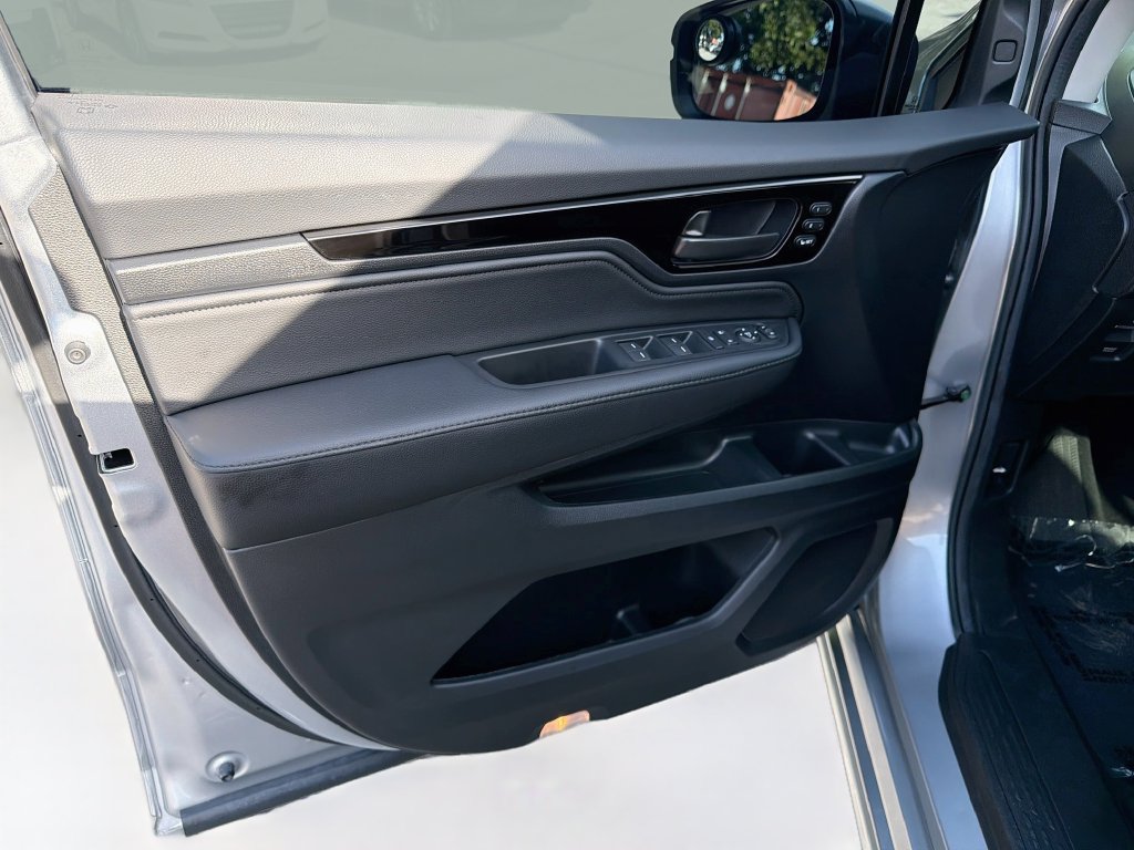 Certified 2025 Honda Odyssey Touring image 20