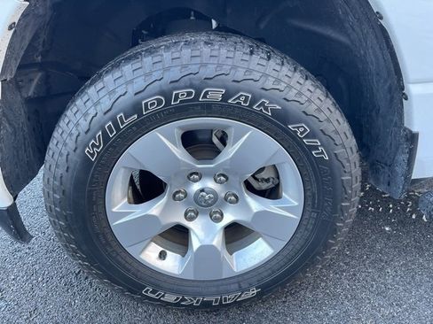 Used 2021 RAM 1500 Big Horn image 9