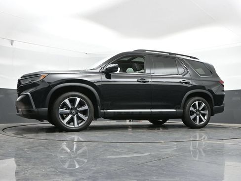 Used 2025 Honda Pilot Elite image 37