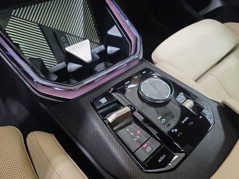 Certified 2025 BMW X3 xDrive30i w/ Premium Package image 21