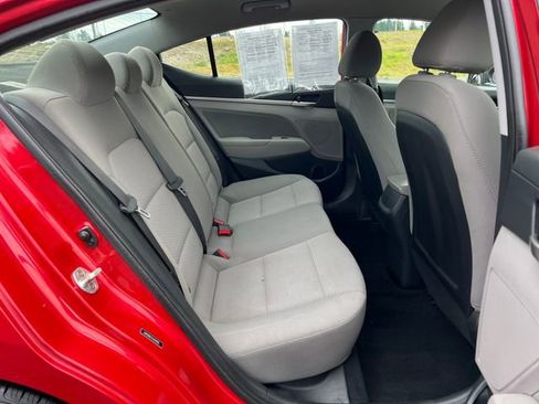 Used 2020 Hyundai Elantra SEL image 13