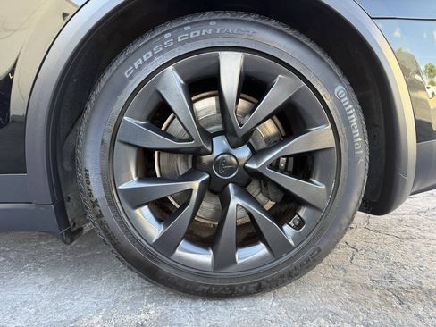 Used 2022 Tesla Model X AWD/4WD image 36