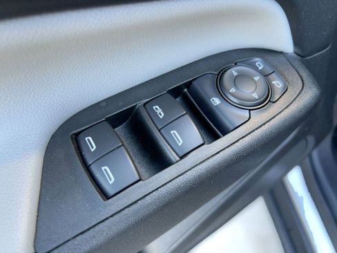 Certified 2023 Chevrolet Equinox LS w/ LS Convenience Package image 21